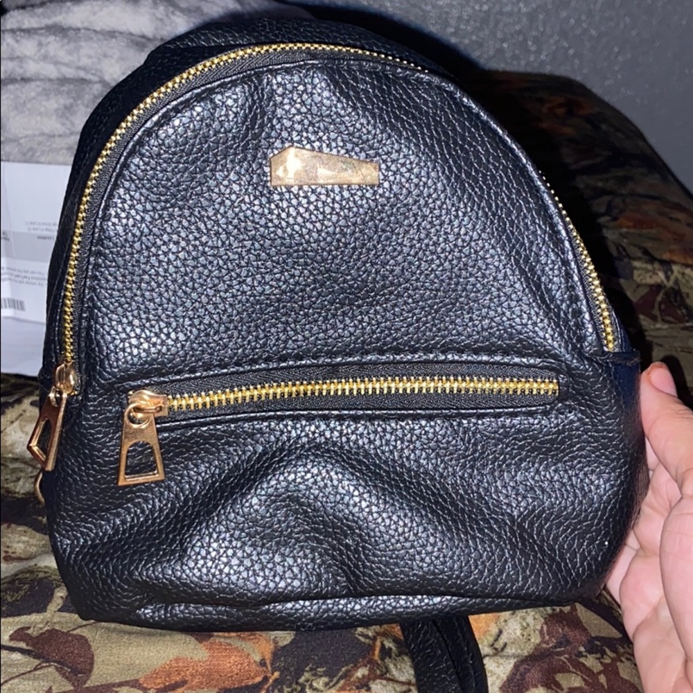 Mini backpack/purse - Picture 2 of 4